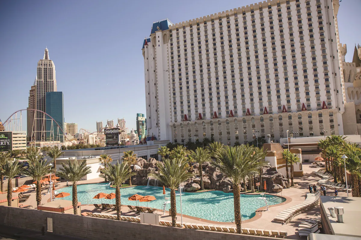 Golden Nugget Hotel: Luxury Stay in Las Vegas